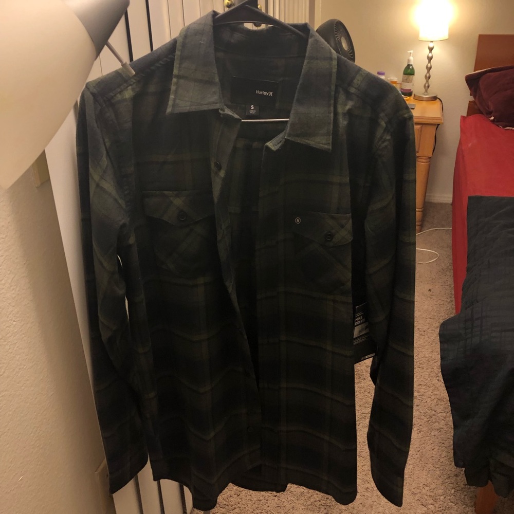 Hurley plaid top